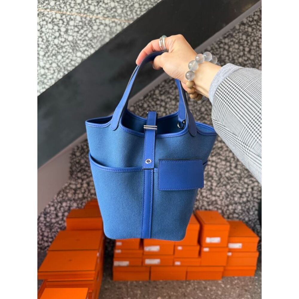 Hermès Women Pre-Loved Bag Very Good Condition